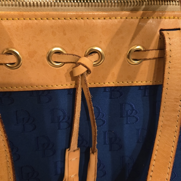 Dooney & Bourke Navy and Tan Tote - Picture 3 of 16